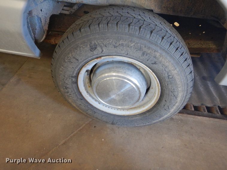 image for item FI9942 2006 Ford E350 van