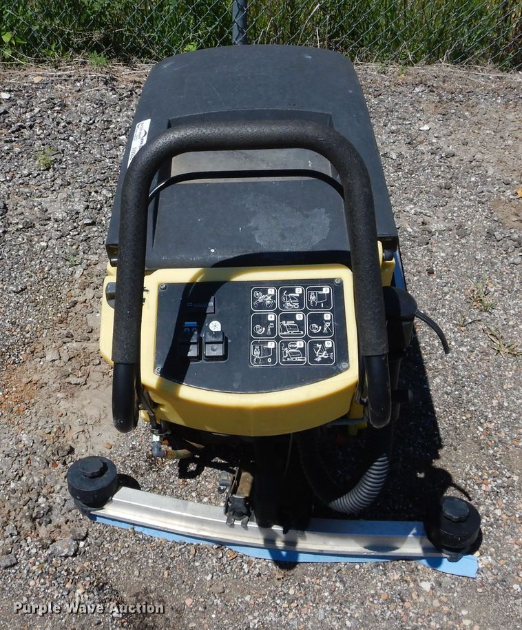 Tornado Karcher BRT3/40W floor scrubber in Andover, KS Item FI9948