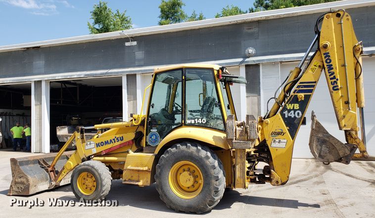 image for item FL9046 Komatsu WB140 backhoe