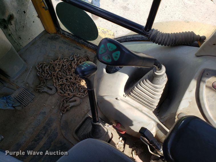 image for item FL9046 Komatsu WB140 backhoe