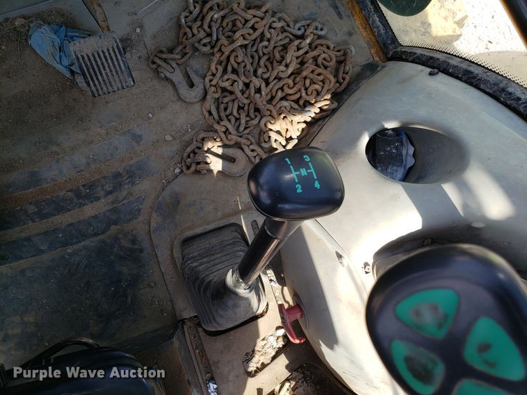 image for item FL9046 Komatsu WB140 backhoe