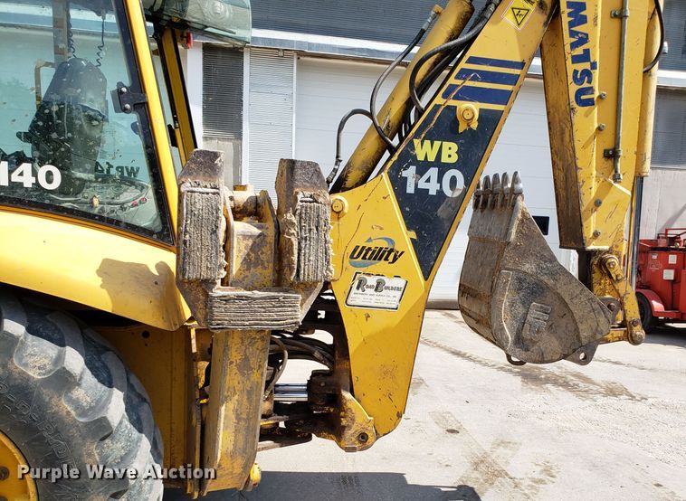 image for item FL9046 Komatsu WB140 backhoe