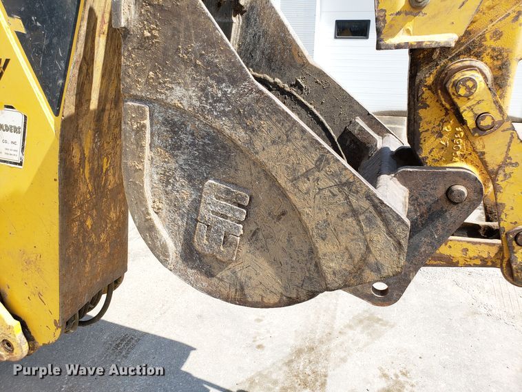 image for item FL9046 Komatsu WB140 backhoe