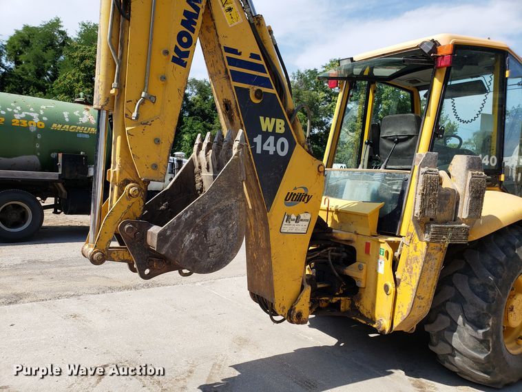 image for item FL9046 Komatsu WB140 backhoe