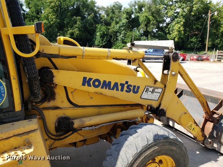 image for item FL9046 Komatsu WB140 backhoe