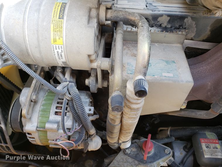 image for item FL9046 Komatsu WB140 backhoe