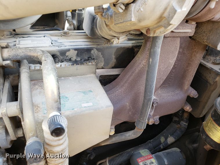 image for item FL9046 Komatsu WB140 backhoe