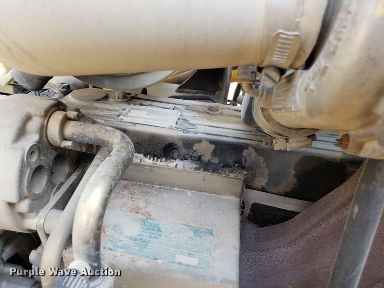 image for item FL9046 Komatsu WB140 backhoe