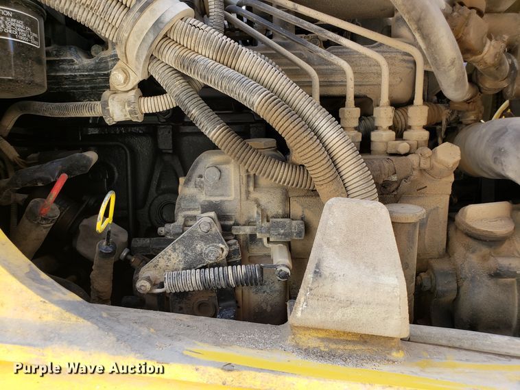 image for item FL9046 Komatsu WB140 backhoe