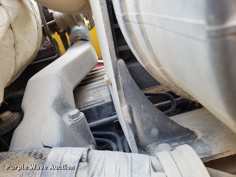 image for item FL9046 Komatsu WB140 backhoe