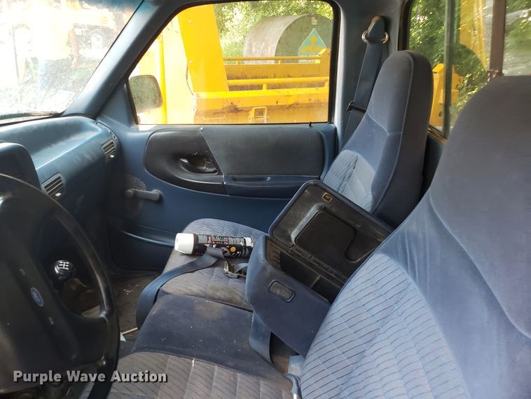image for item FL9048 1994 Ford Ranger pickup truck