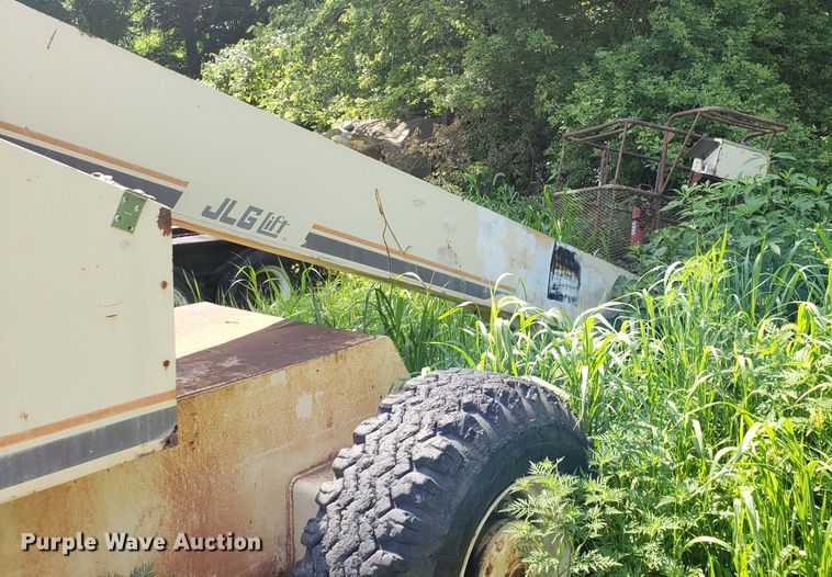 image for item FL9050 JLG 60H boom lift