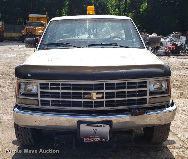 image for item FL9051 1990 Chevrolet Cheyenne 2500 pickup truck