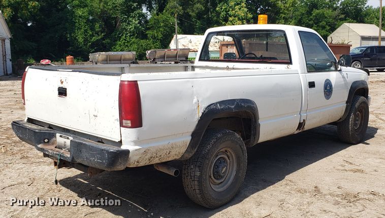 image for item FL9051 1990 Chevrolet Cheyenne 2500 pickup truck