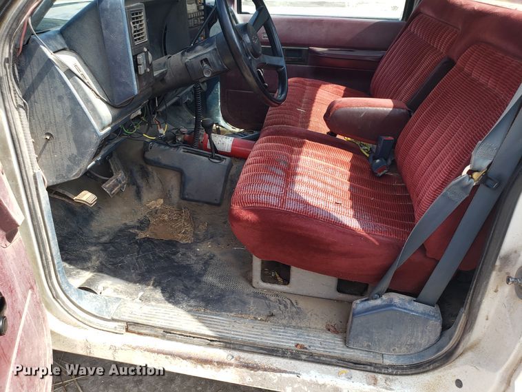 image for item FL9051 1990 Chevrolet Cheyenne 2500 pickup truck