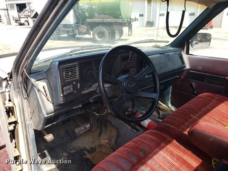 image for item FL9051 1990 Chevrolet Cheyenne 2500 pickup truck