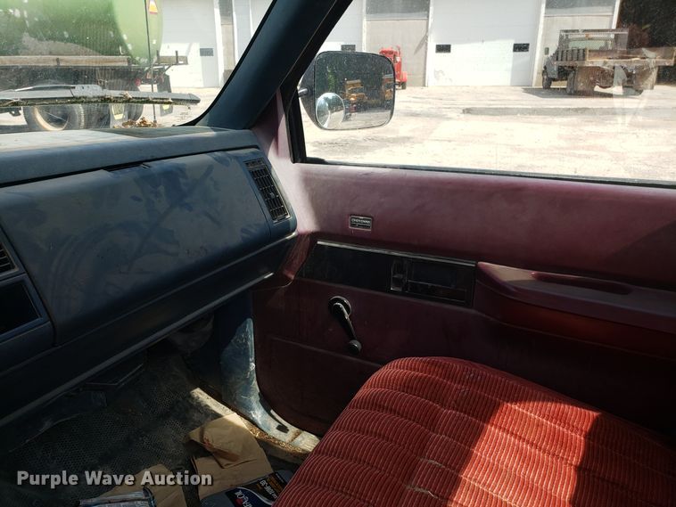 image for item FL9051 1990 Chevrolet Cheyenne 2500 pickup truck