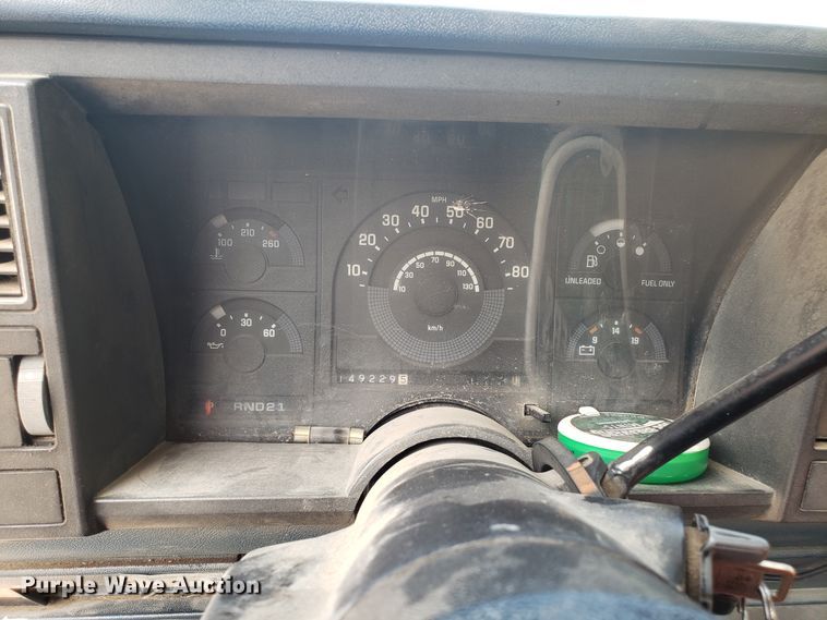 image for item FL9051 1990 Chevrolet Cheyenne 2500 pickup truck