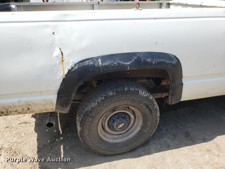 image for item FL9051 1990 Chevrolet Cheyenne 2500 pickup truck