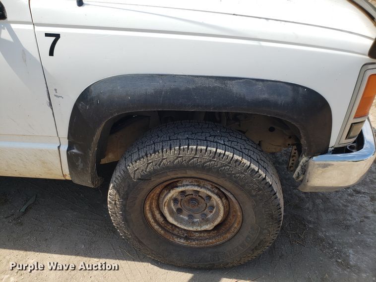 image for item FL9051 1990 Chevrolet Cheyenne 2500 pickup truck