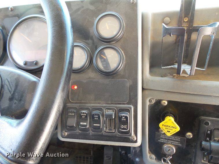 image for item FM9669 2006 Blue Bird Vision school bus