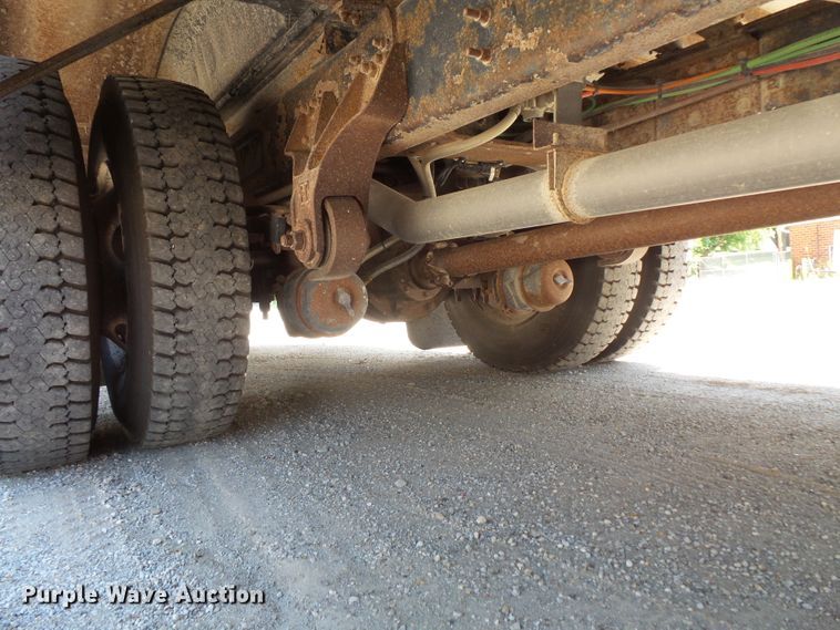 image for item FM9669 2006 Blue Bird Vision school bus