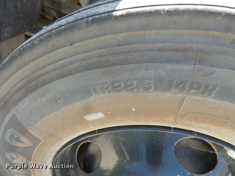 image for item FM9669 2006 Blue Bird Vision school bus