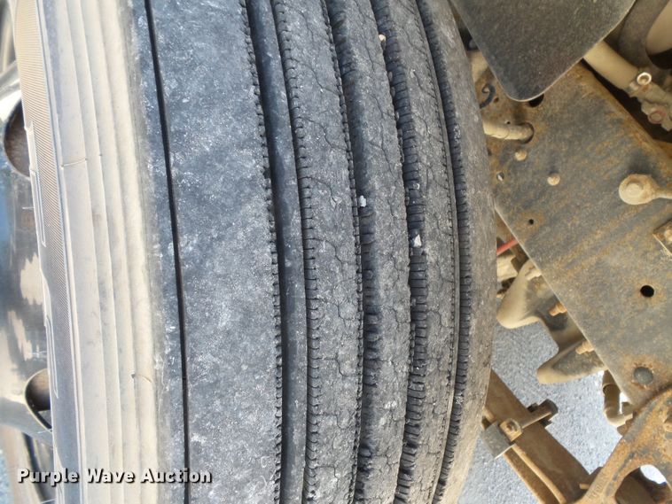 image for item FM9669 2006 Blue Bird Vision school bus