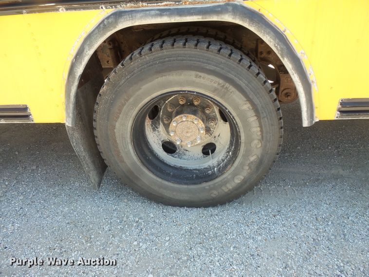 image for item FM9669 2006 Blue Bird Vision school bus