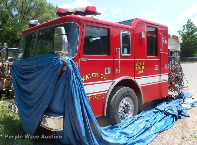 image for item FM9685 2002 Pierce fire truck