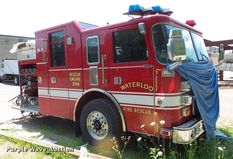 image for item FM9685 2002 Pierce fire truck