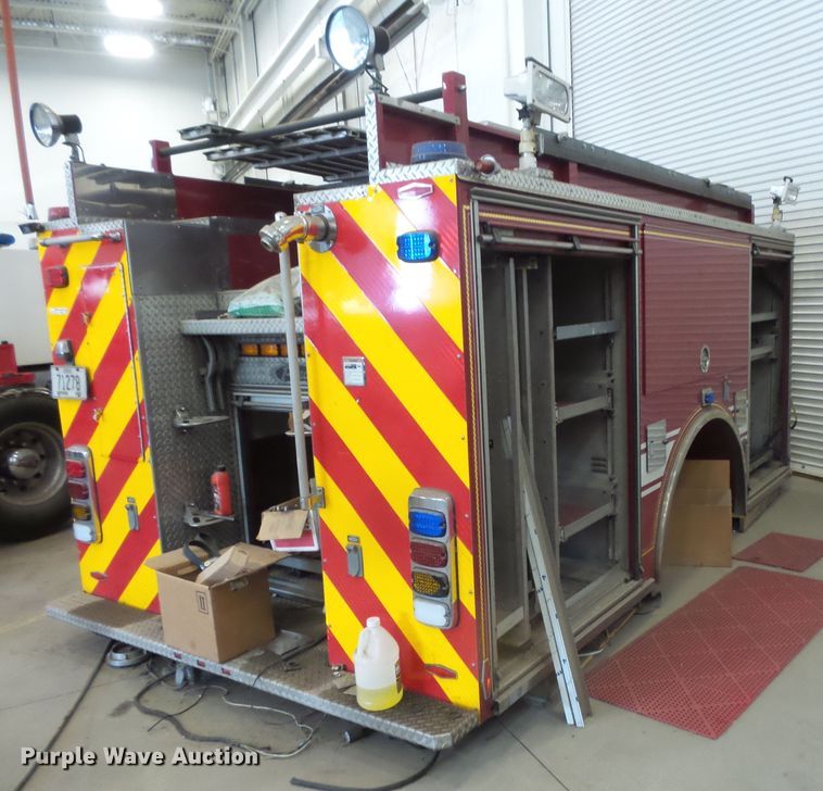 image for item FM9685 2002 Pierce fire truck