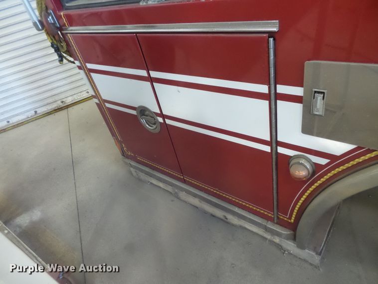 image for item FM9685 2002 Pierce fire truck