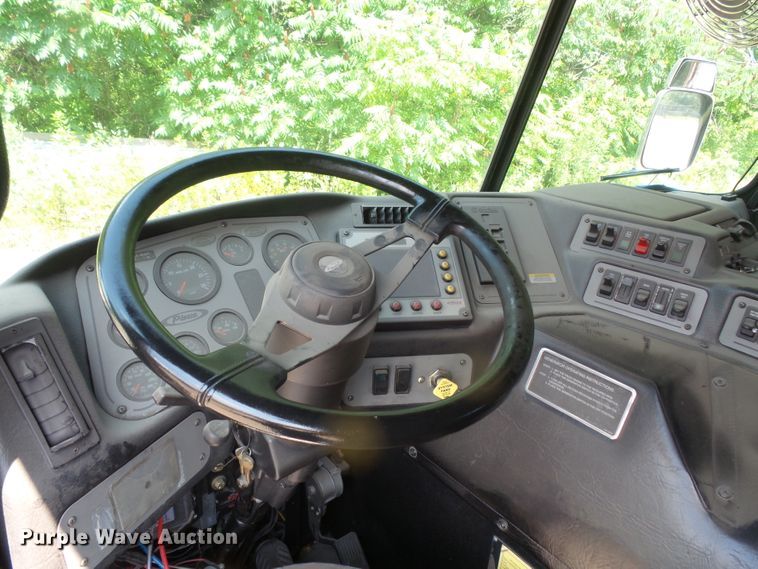 image for item FM9685 2002 Pierce fire truck