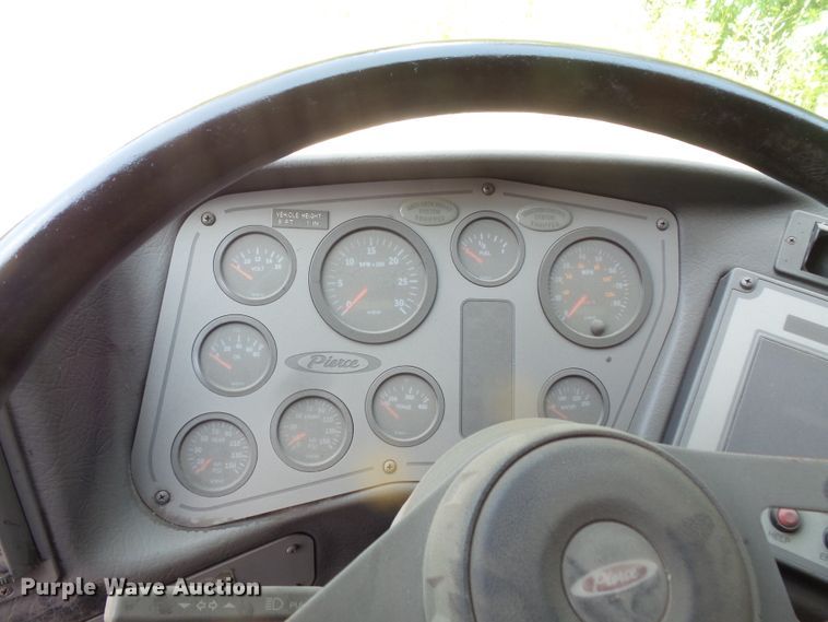 image for item FM9685 2002 Pierce fire truck