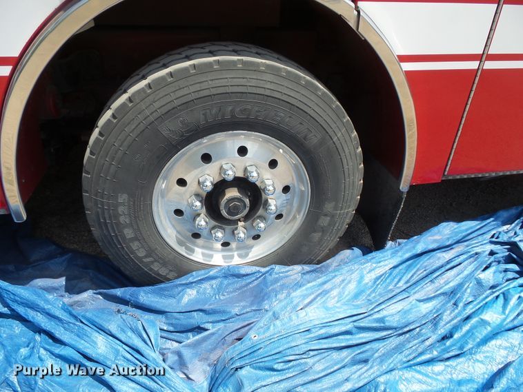 image for item FM9685 2002 Pierce fire truck