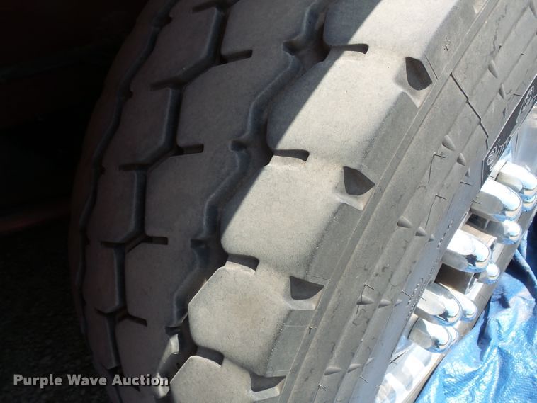 image for item FM9685 2002 Pierce fire truck