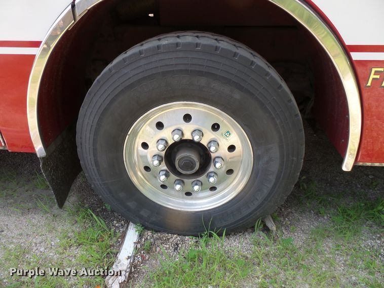 image for item FM9685 2002 Pierce fire truck