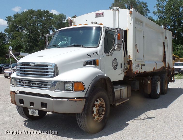image for item FM9686 2004 Sterling Acterra refuse truck