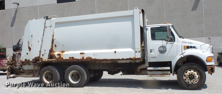 image for item FM9686 2004 Sterling Acterra refuse truck