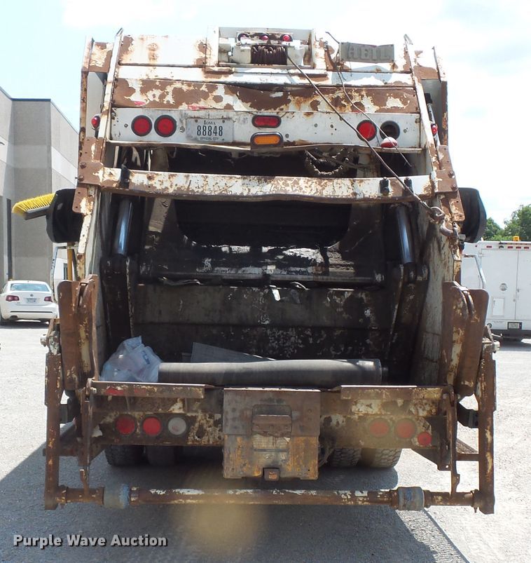 image for item FM9686 2004 Sterling Acterra refuse truck