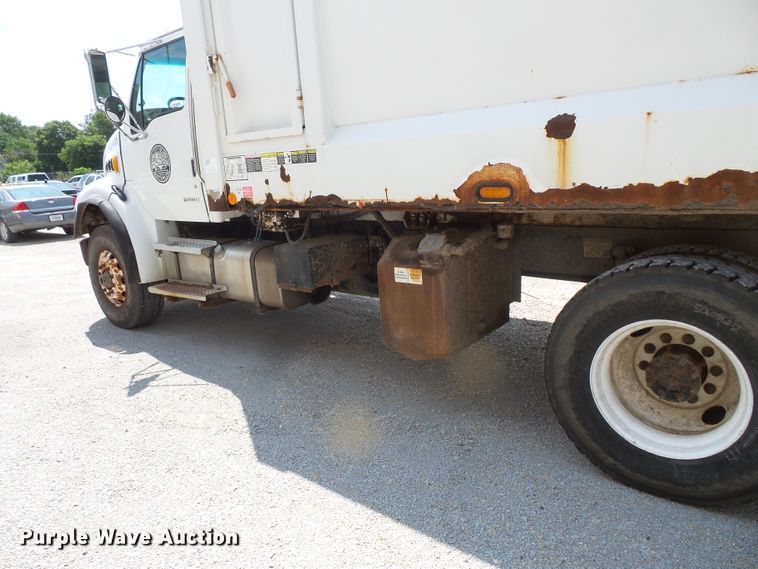 image for item FM9686 2004 Sterling Acterra refuse truck
