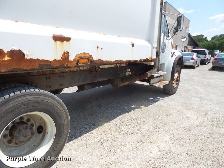 image for item FM9686 2004 Sterling Acterra refuse truck