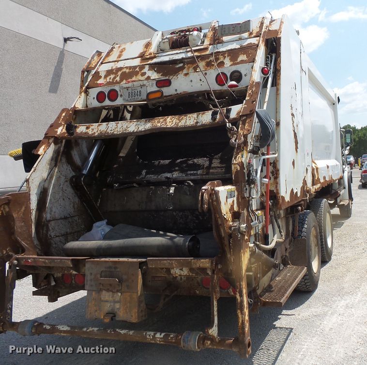 image for item FM9686 2004 Sterling Acterra refuse truck