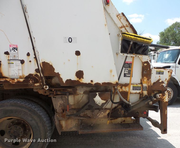 image for item FM9686 2004 Sterling Acterra refuse truck