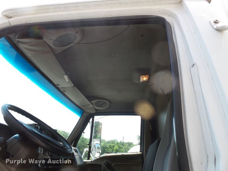 image for item FM9686 2004 Sterling Acterra refuse truck