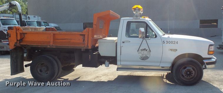 image for item FM9694 1997 Ford F450 Super Duty dump truck