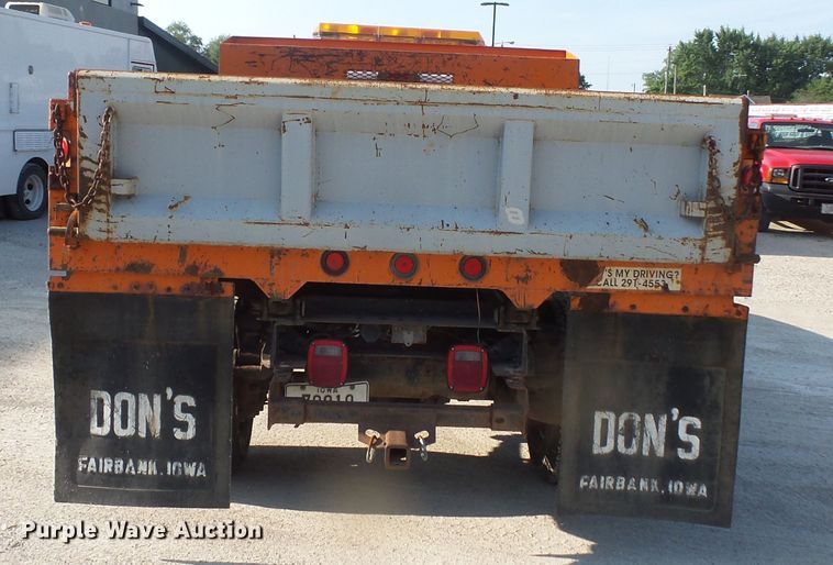 image for item FM9694 1997 Ford F450 Super Duty dump truck