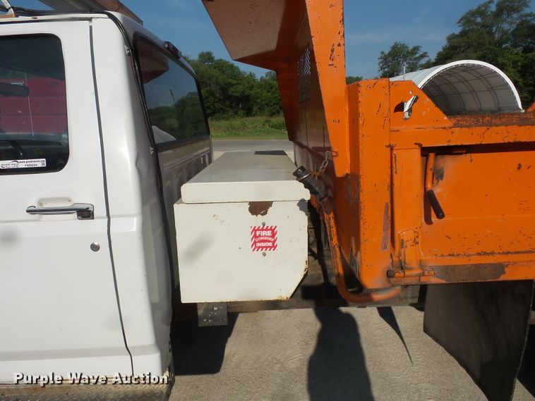 image for item FM9694 1997 Ford F450 Super Duty dump truck