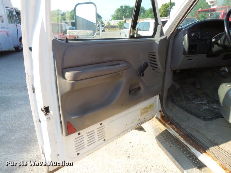 image for item FM9694 1997 Ford F450 Super Duty dump truck